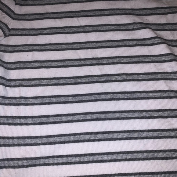 Simple Grey and White T-Shirt - Picture 3 of 3